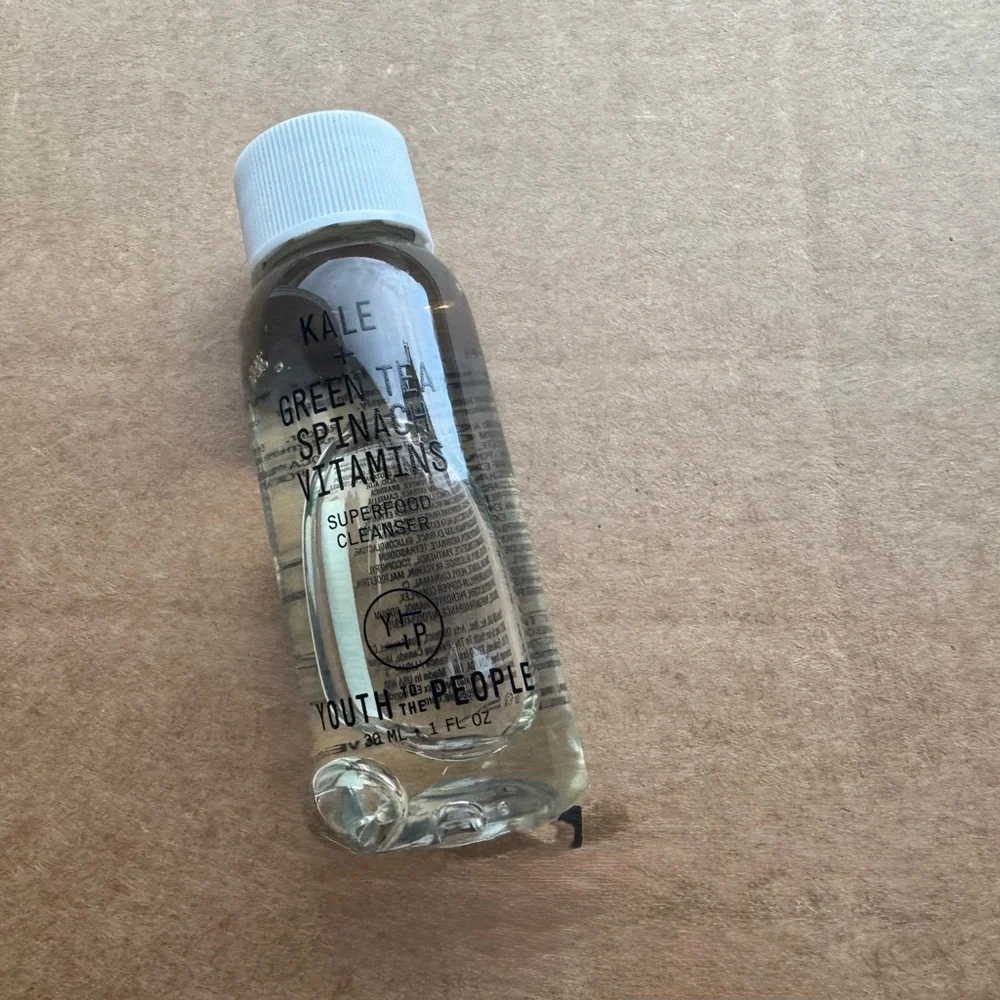 NWT Youth To The People  Superfood Gentle Antioxidant Refillable Cleanser